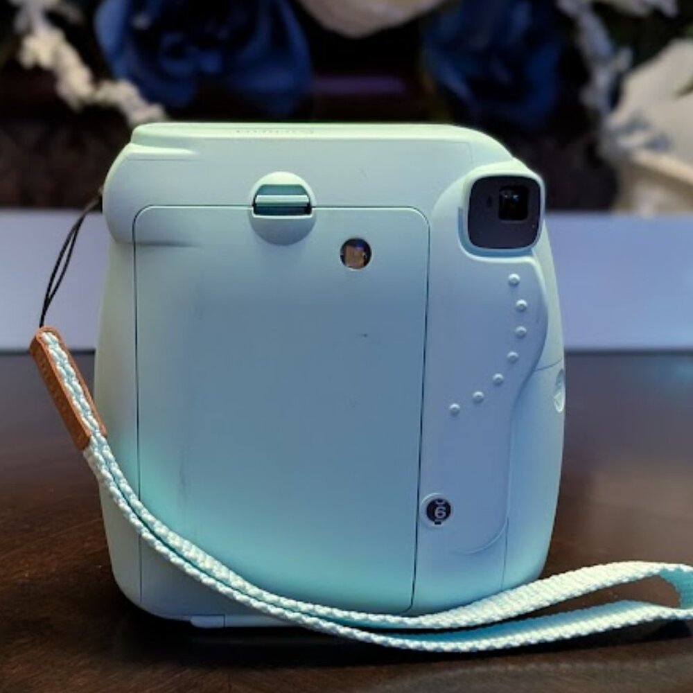 O2 FUJIFILM INSTAX Mini 9 Instant Camera - Picture 4 of 13